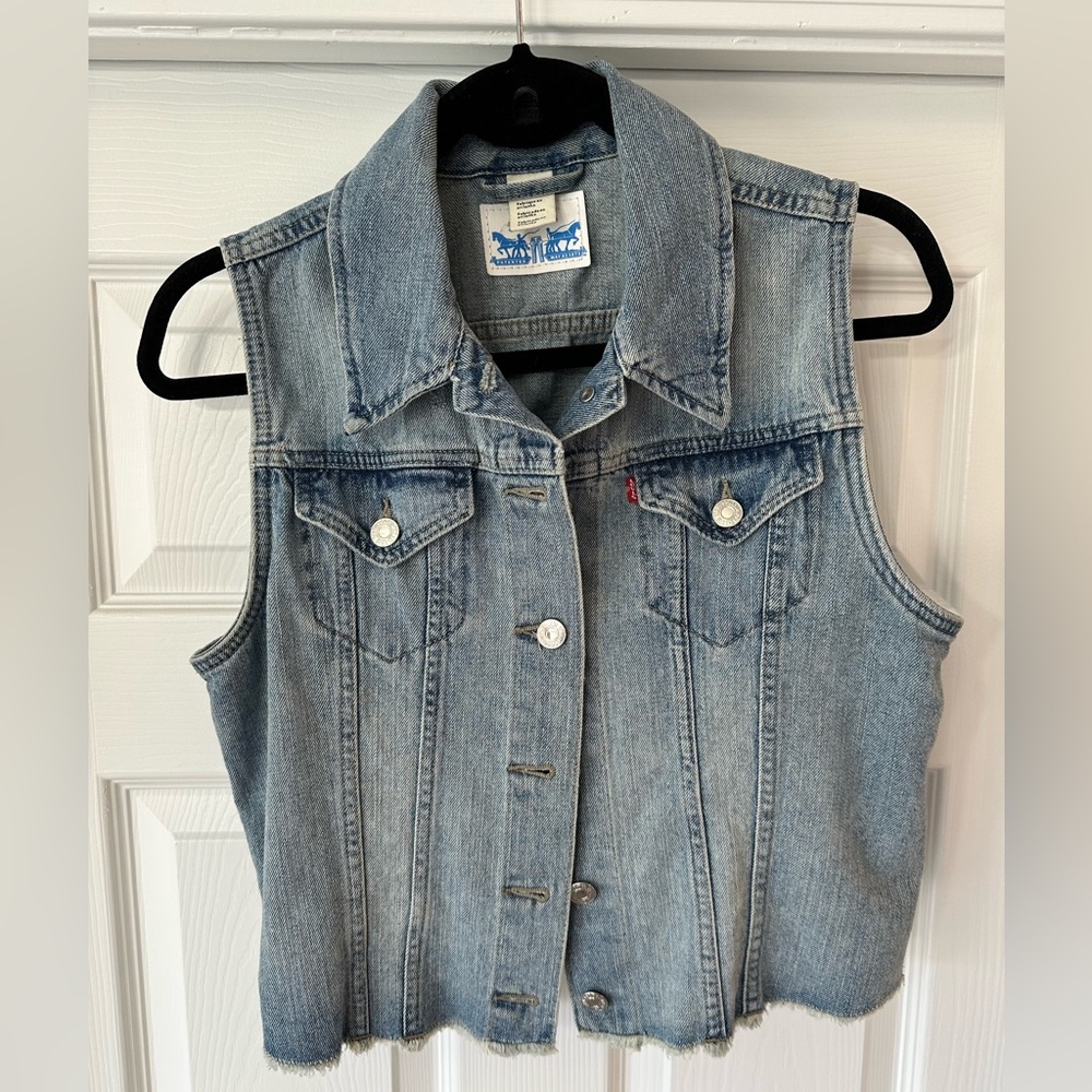 Levi’s denim vest